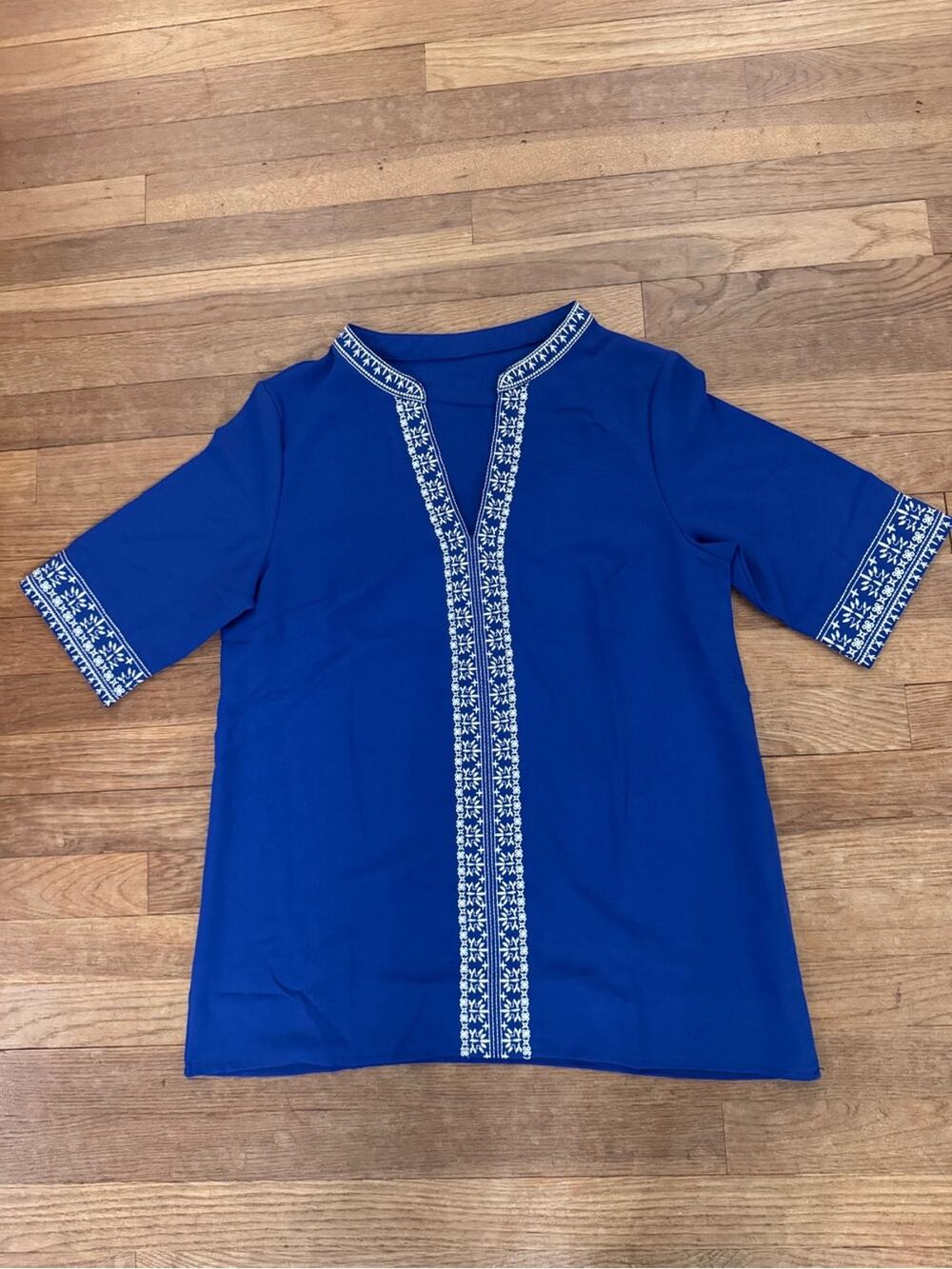 Women's Blue Embroidered Split Neck Tunic Top - Size S
 b85
